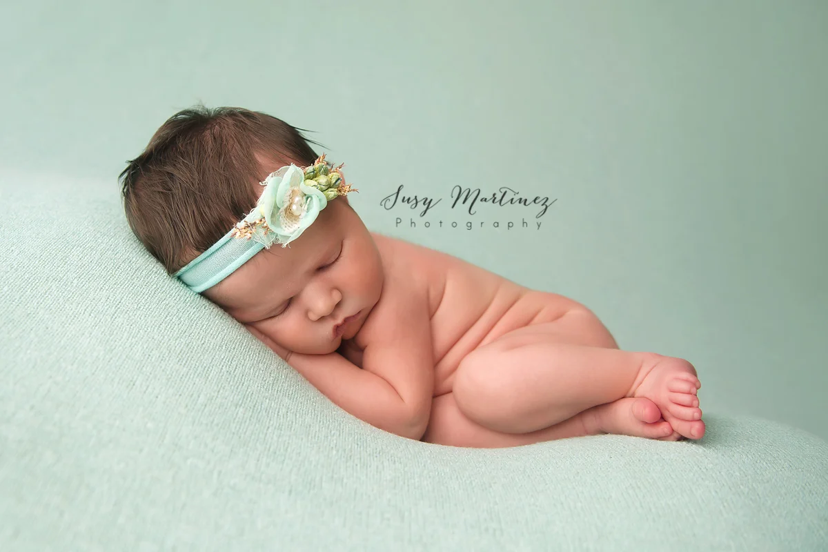 Henderson Newborn Photographer | Susy Martinez Photography