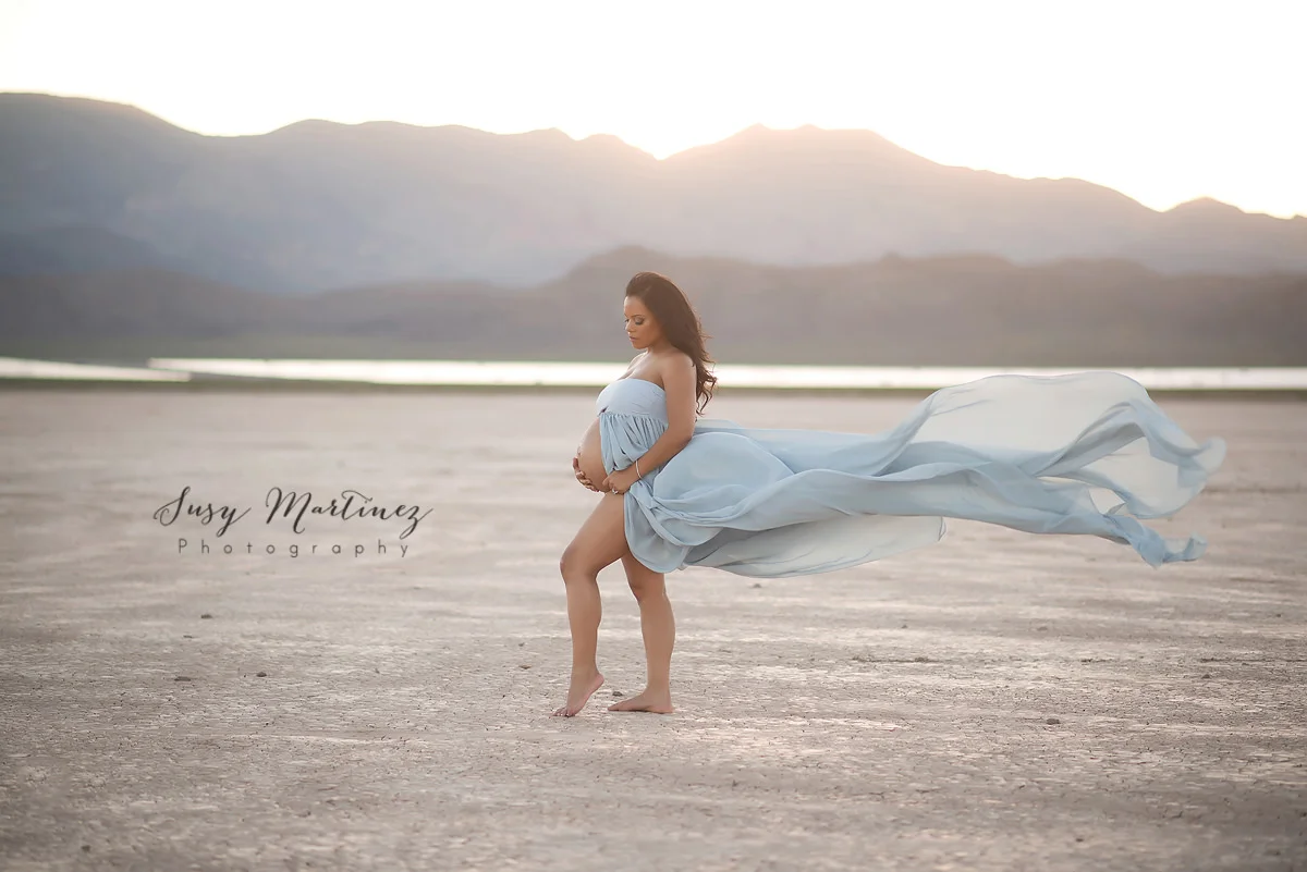 Maternity Photos at Dry Lake Bed