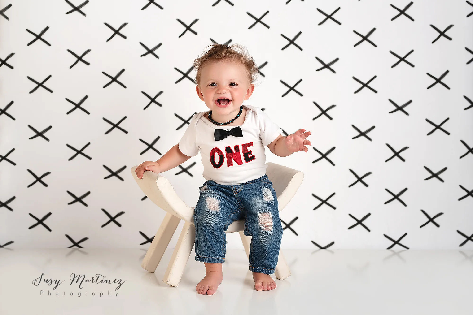 classic one year milestone portraits with Susy Martinez Photography