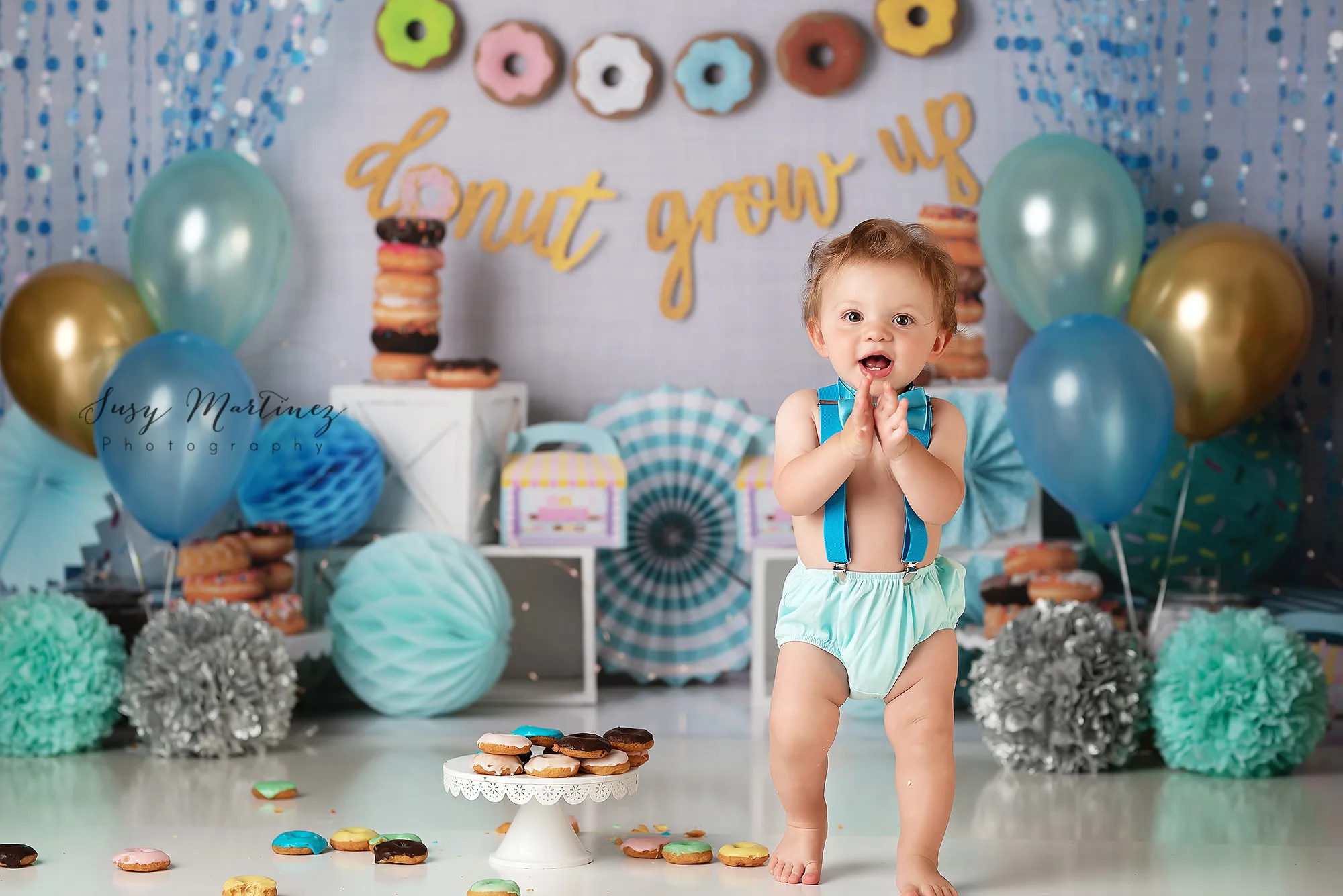 Las Vegas donut smash with Susy Martinez Photography
