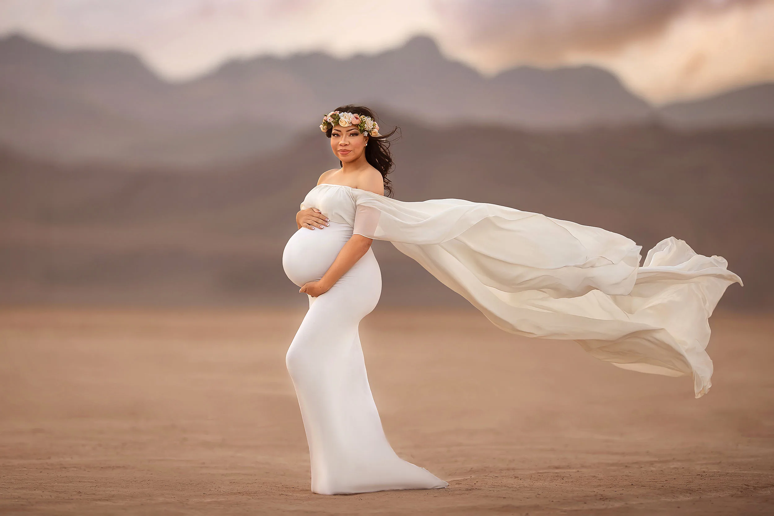 dry-desert-lake-bed-las-vegas-maternity-portraits
