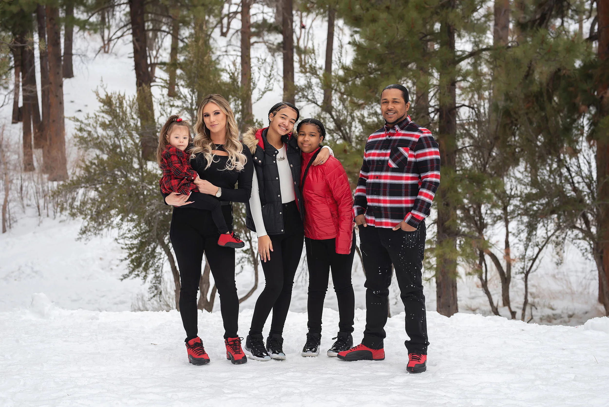 las vegas family photographer snowy outdoor session