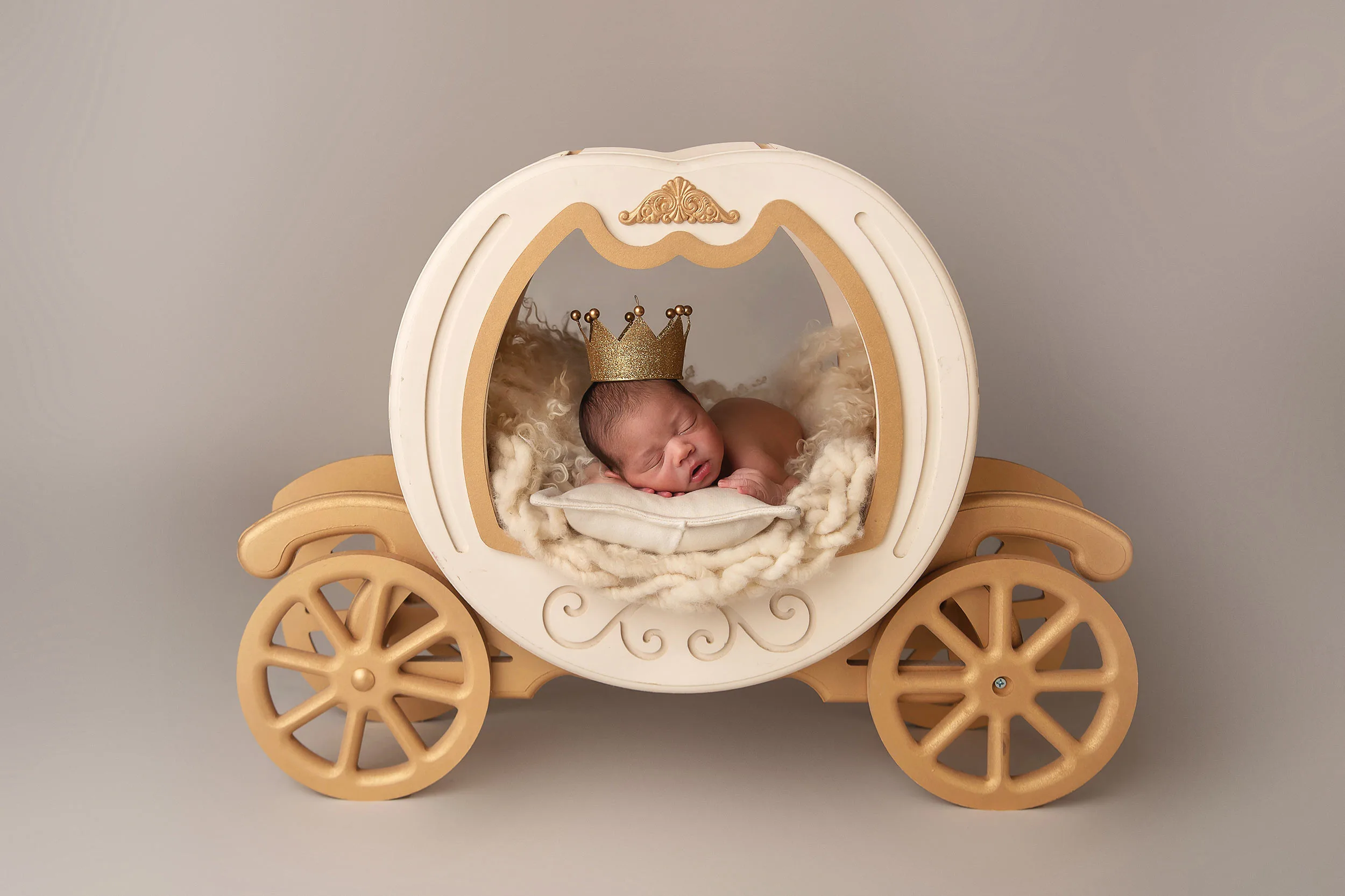 las vegas luxury newborn photographers