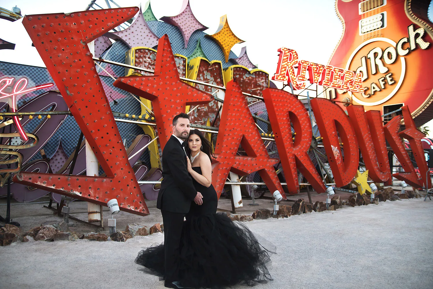 las vegas maternity photographer neon boneyard